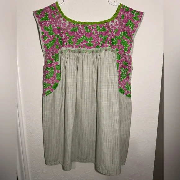 Mi Golondrina Mexico Embroidered Plaid Sleeveless Blouse Womens Size Small - Picture 6 of 7
